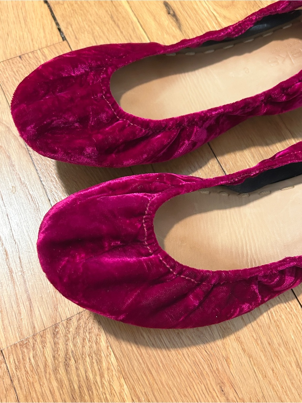 Tieks Tyrian Magenta Velvet Ballet Flats 8 - Picture 6 of 6